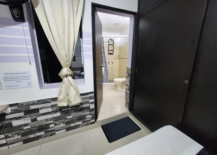 Hotel Medellin Calasanz